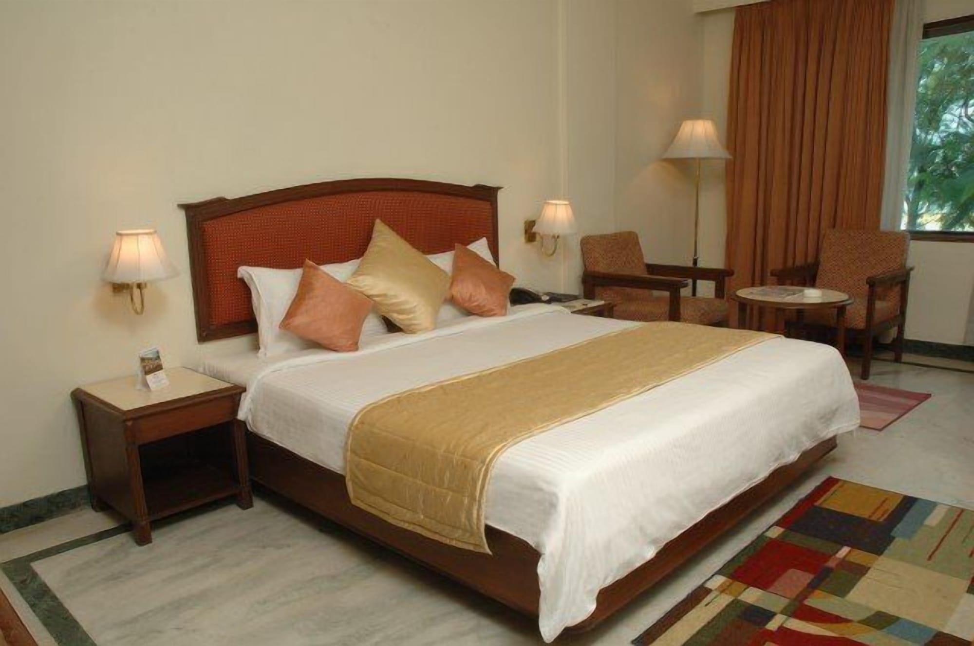מלון Radha Regent, צ'נאי מראה חיצוני תמונה