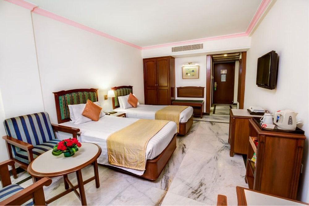 מלון Radha Regent, צ'נאי מראה חיצוני תמונה