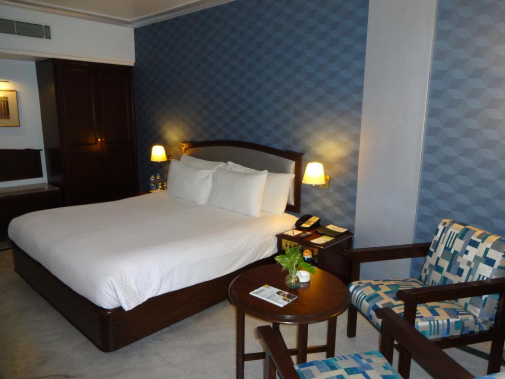 מלון Radha Regent, צ'נאי חדר תמונה